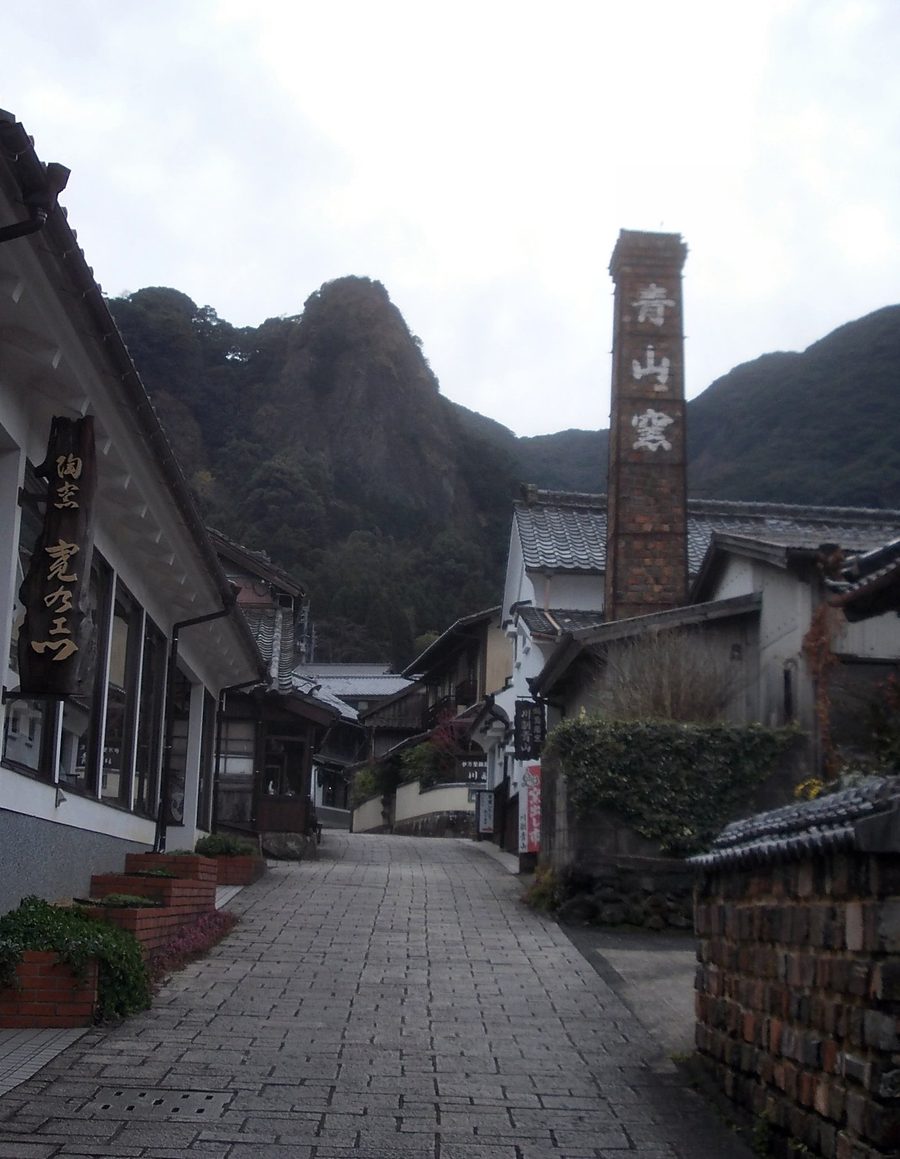 大川内山の窯元集落