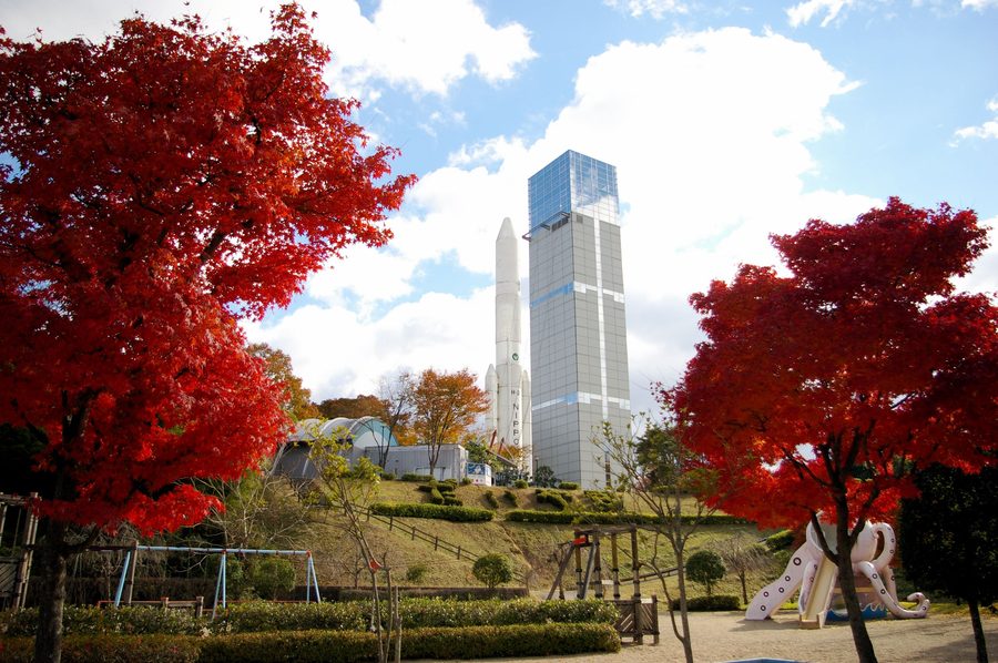 角田市・台山公園に展示されたH-IIロケット
