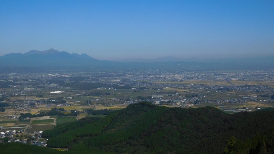 金御岳から望む都城盆地