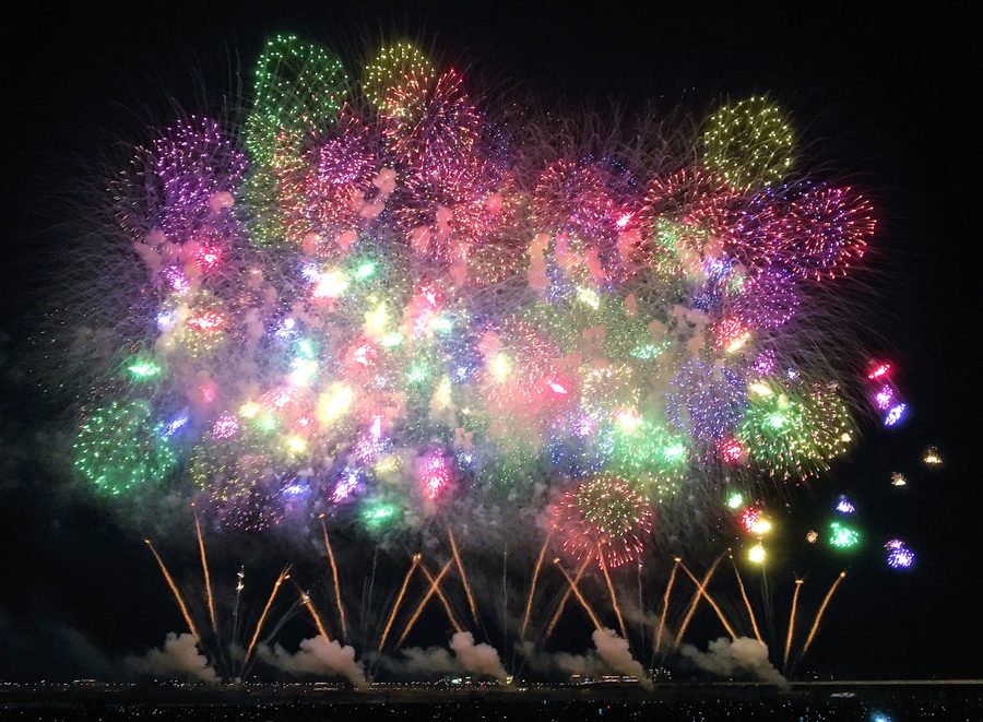 長岡まつり大花火大会のスターマイン