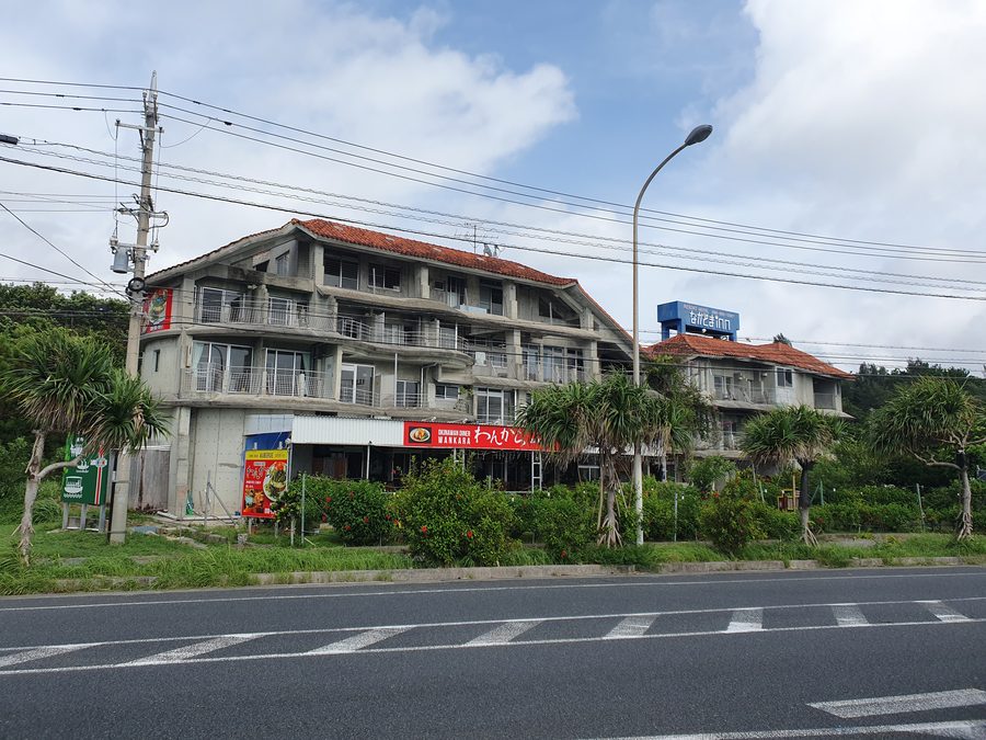 恩納村の海岸線
