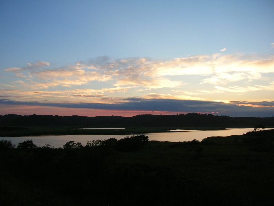 馬主来沼に沈む夕日