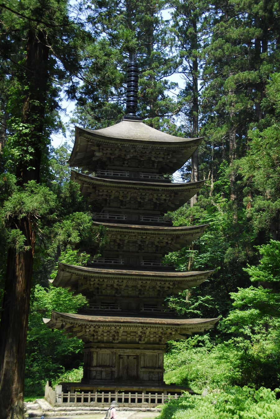 羽黒山五重塔
