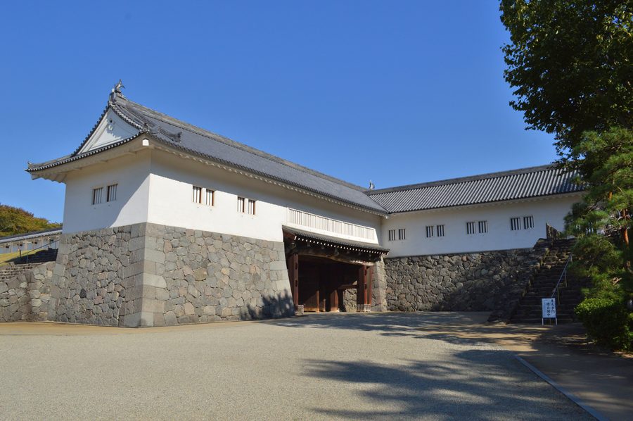 山形城東大手門
